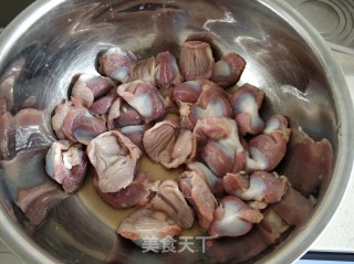 卤鸡胗的做法步骤：1