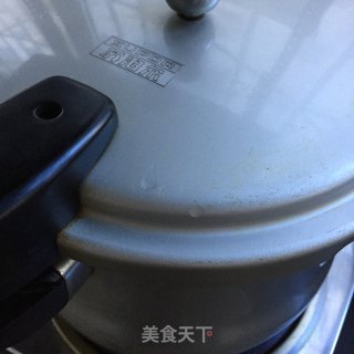 莲藕萝卜汤的做法步骤：6