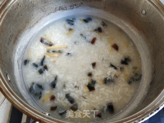 皮蛋瘦肉粥的做法步骤：10