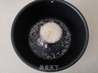 香菇虾仁盖浇饭的做法步骤：2