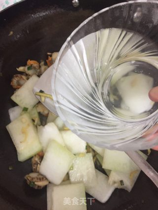 扇贝肉烧冬瓜的做法步骤：6