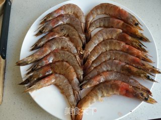 黑胡椒烤虾的做法步骤：2