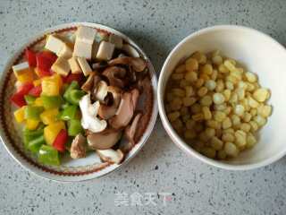 海鲜焗饭的做法步骤：2