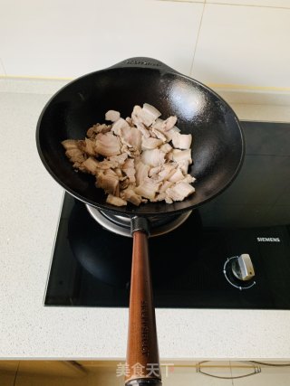 川味回锅肉的做法步骤：3