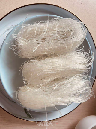 蒜蓉粉丝基围虾的做法步骤：4