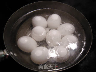 茶叶鸡蛋--家常下饭菜的做法步骤：1