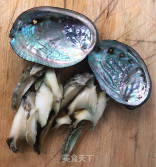 鲍鱼什锦炒饭的做法步骤：2