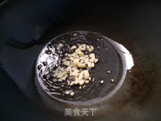 咸蛋双菇油菜的做法步骤：6