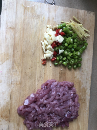 瘦肉炒脆笋的做法步骤：2