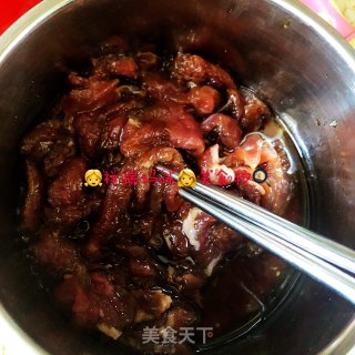 【仙草味道私房菜】之葱爆羊肉的做法步骤：1