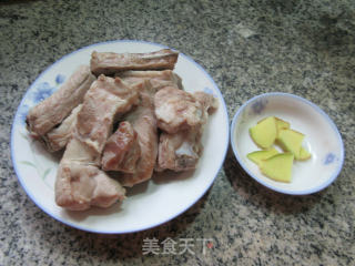 蒸排骨的做法步骤：1