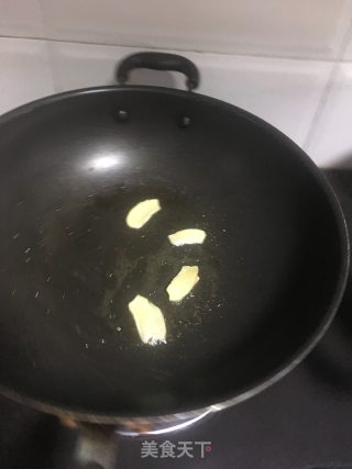 酱油鸡翅的做法步骤：2