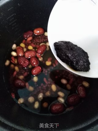 月子餐系列——五红汤的做法步骤：3
