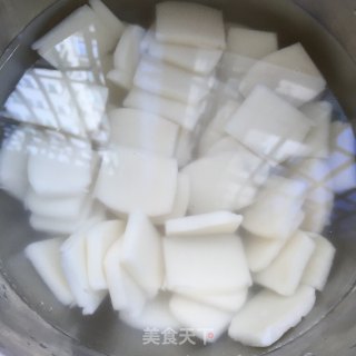素炒年糕的做法步骤：1