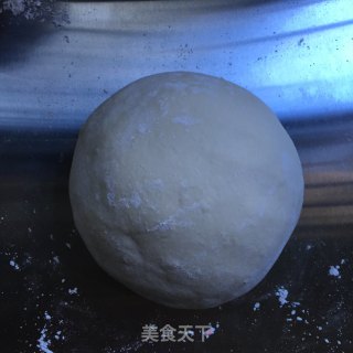 梅菜鲜肉包的做法步骤：2