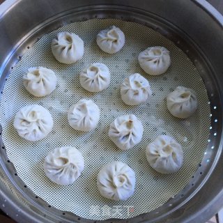 梅菜鲜肉包的做法步骤：10