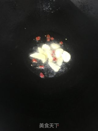 酸菜肥牛煲的做法步骤：6