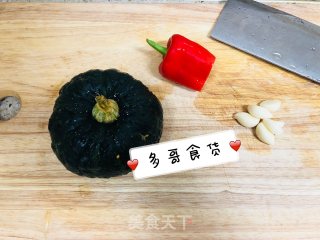 简单美味de清炒贝贝南瓜的做法步骤：1