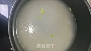 皮蛋瘦肉粥的做法步骤：3