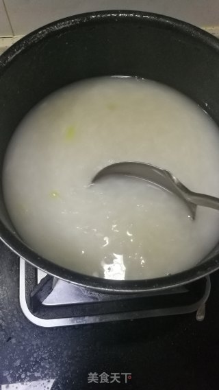 皮蛋瘦肉粥的做法步骤：7