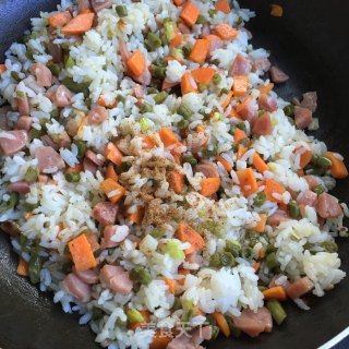 酸豇豆香肠炒饭的做法步骤：6