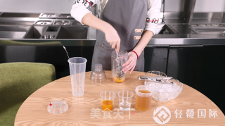 网红水果茶—霸气橙子的做法步骤：3