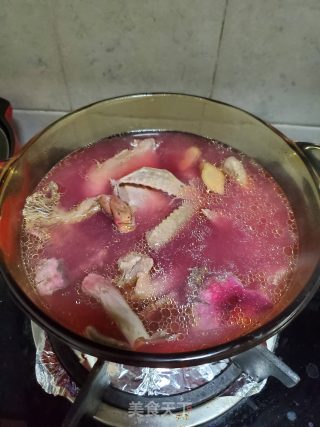 红菇鸽子汤的做法步骤：7