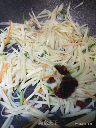 辣炒茭白丝的做法步骤：5