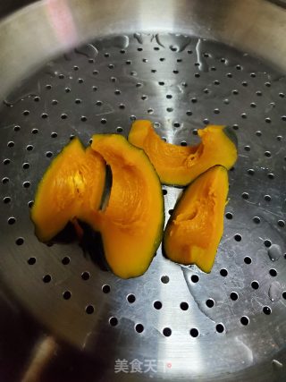 蒸板栗贝贝南瓜的做法步骤：3