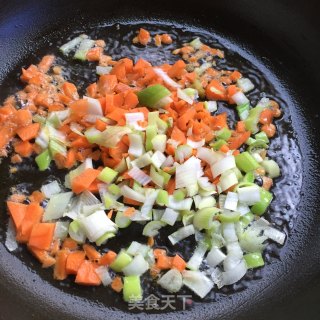 咖喱虾仁炒饭的做法步骤：4
