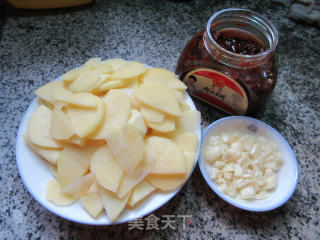 香辣土豆的做法步骤：1