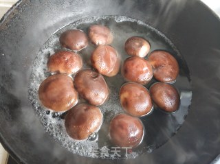 香菇油菜的做法步骤：4