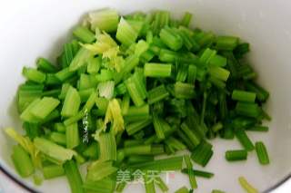 芹菜拌黄豆的做法步骤：4
