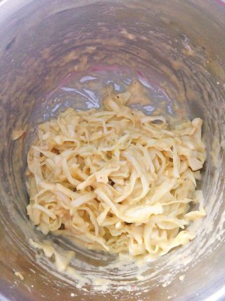 卷心菜鸡蛋饼的做法步骤：3