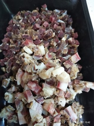 酸豆角炒牛肉干的做法步骤：1