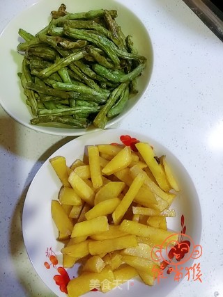 无丝豆烧土豆的做法步骤：6