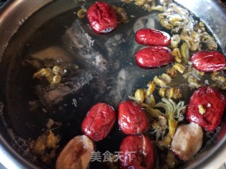 石斛人参乌鸡汤的做法步骤：6