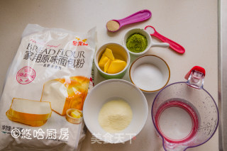 青蛙挤挤面包的做法步骤：1