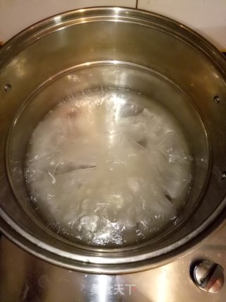 黄瓜拌粉皮的做法步骤：2
