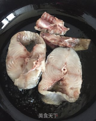紫苏焖鱼的做法步骤：4