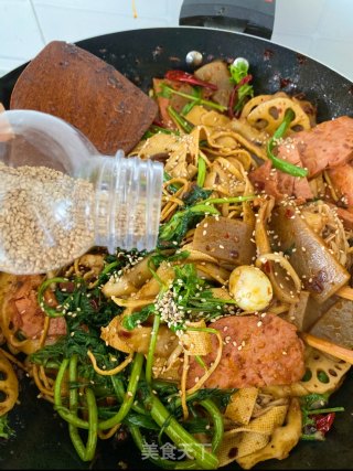 麻辣香锅的做法步骤：9
