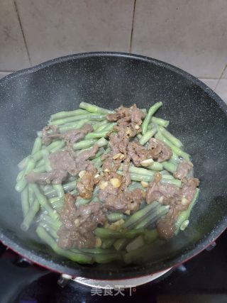 花豆角焖牛腱子肉的做法步骤：6