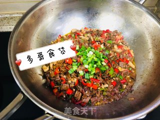 下饭菜～辣椒炒笋干的做法步骤：8