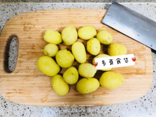 【土豆美食】红烧土豆块的做法步骤：4