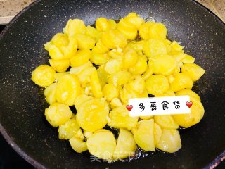 【土豆美食】红烧土豆块的做法步骤：7