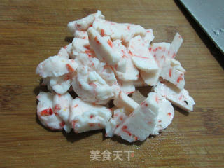 青椒虾味球炒年糕的做法步骤：2