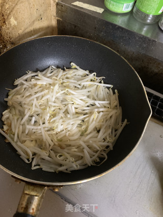 醋溜豆芽的做法步骤：3