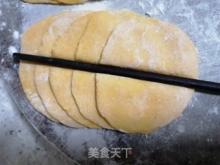 南瓜玫瑰花馒头的做法步骤：4