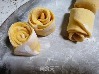 南瓜玫瑰花馒头的做法步骤：9