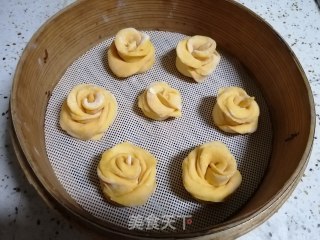 南瓜玫瑰花馒头的做法步骤：11